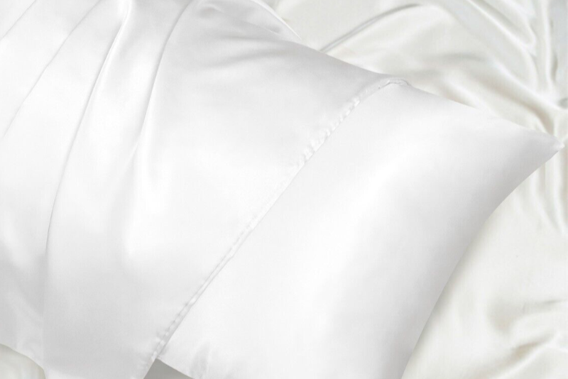 snuggi™ Silk Satin Pillow Case (two-pack)